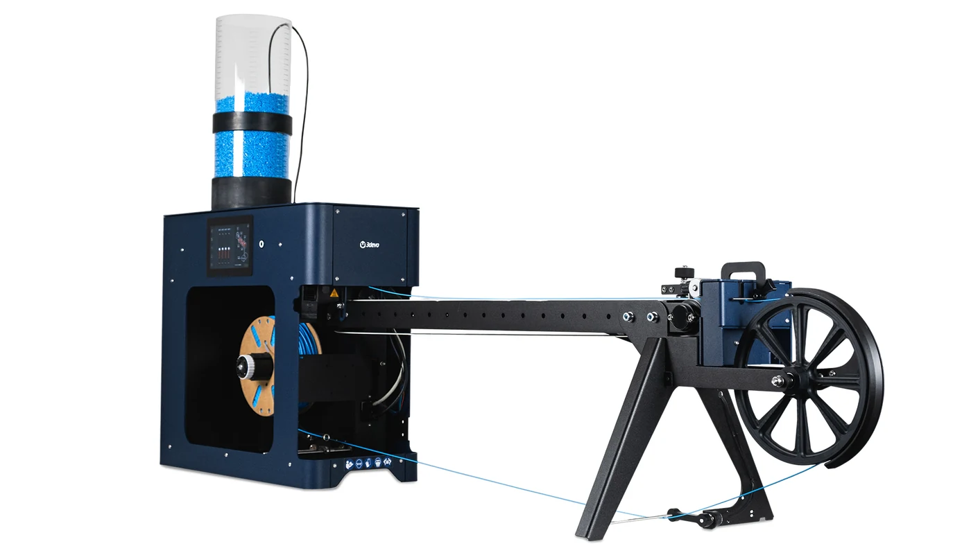 Filament Maker X10 od 3devo s násypkou, chlazením a navíjením filamentu